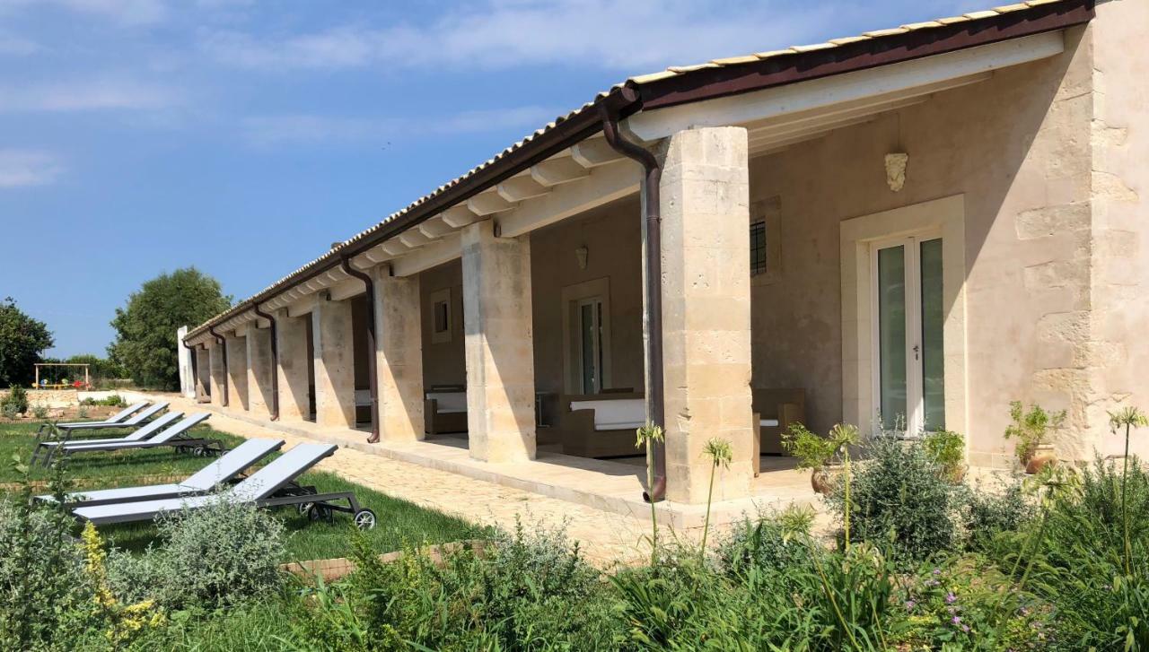 Ballium Luxury Relais Avola Exterior photo